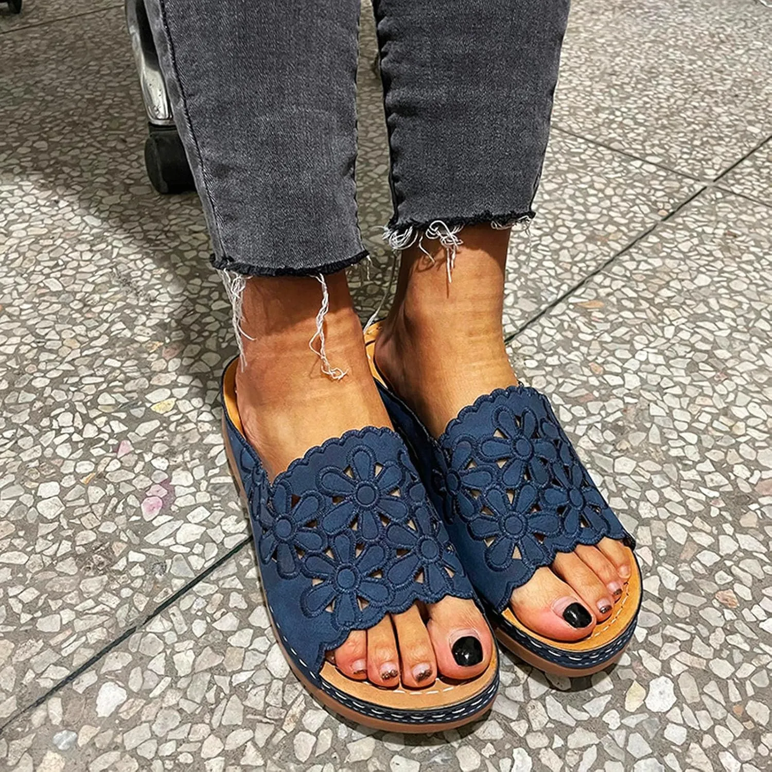 Comfortable Slide Sandals Flower Hollow Out Sandals Women's Summer Chrysanthemum Casual Fashion Women's slipper