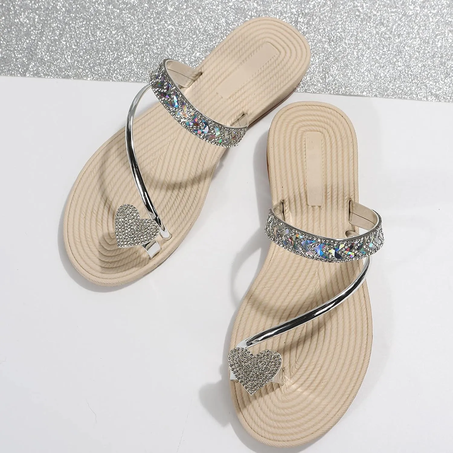 Fashion Slides Slippers for Summer Ladies Fashion Solid Color Bright Leather Love Rhinestone Cover Toe Straw Woven Flat