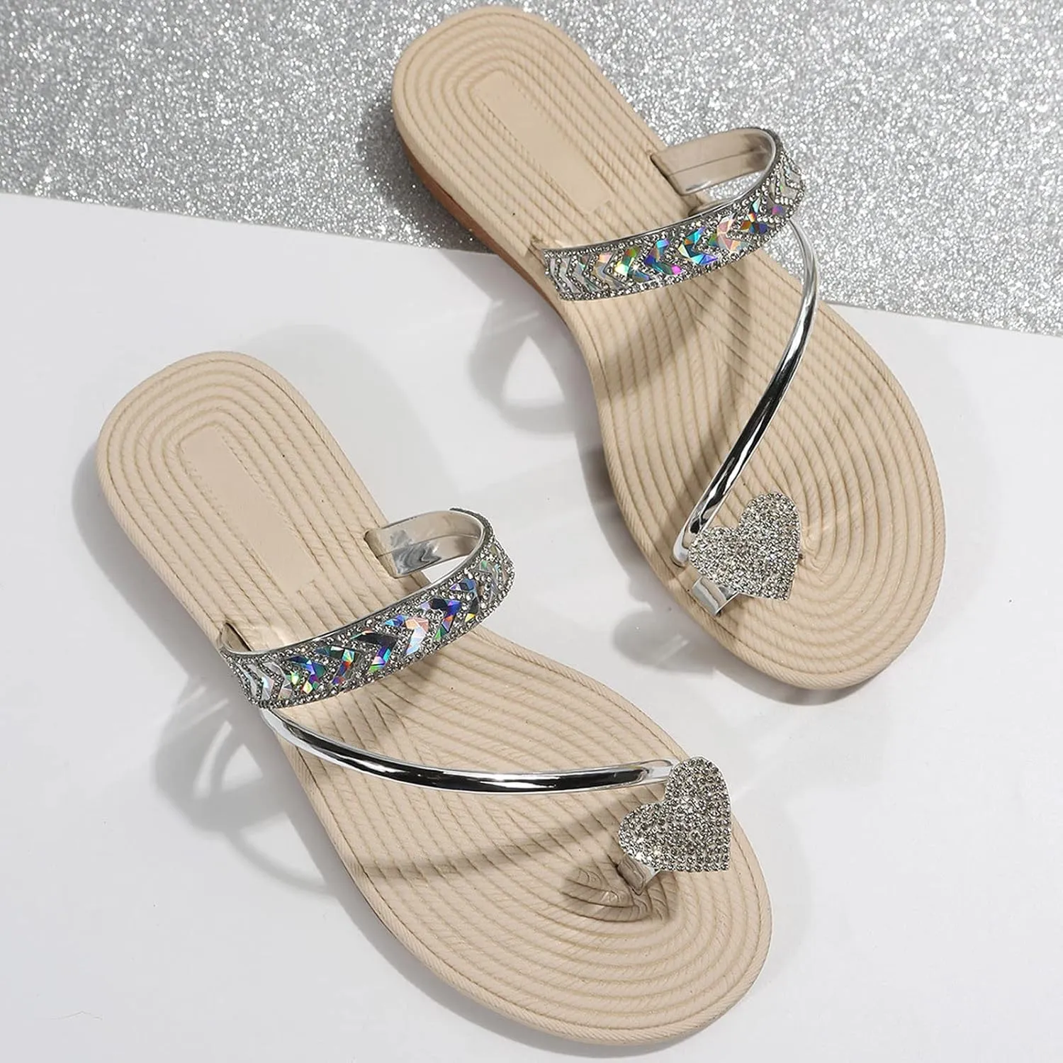 Fashion Slides Slippers for Summer Ladies Fashion Solid Color Bright Leather Love Rhinestone Cover Toe Straw Woven Flat