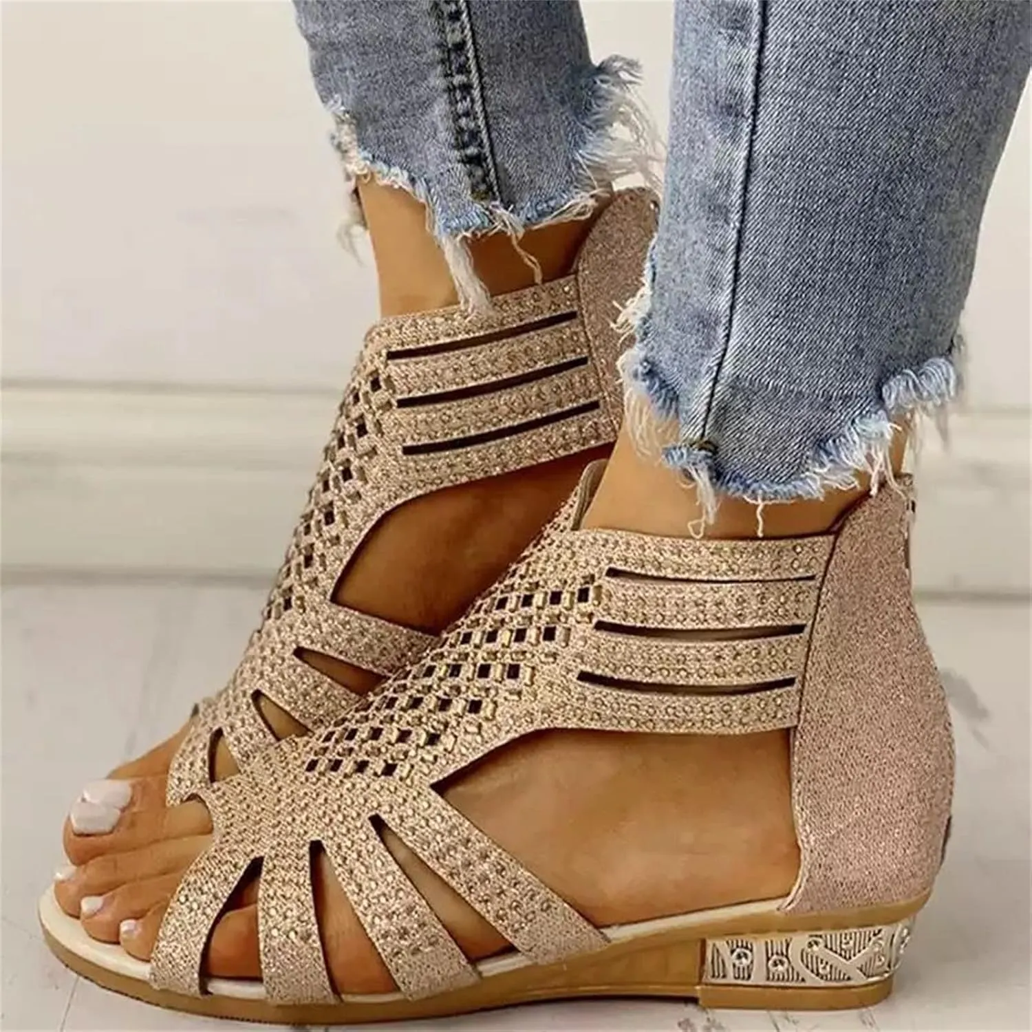 Ladmiple Sandals for Women Dressy,Women's Fashion 2023 Crystal Flip Flops Roman Casual Beach T-Strap Flat Sandal Shoes