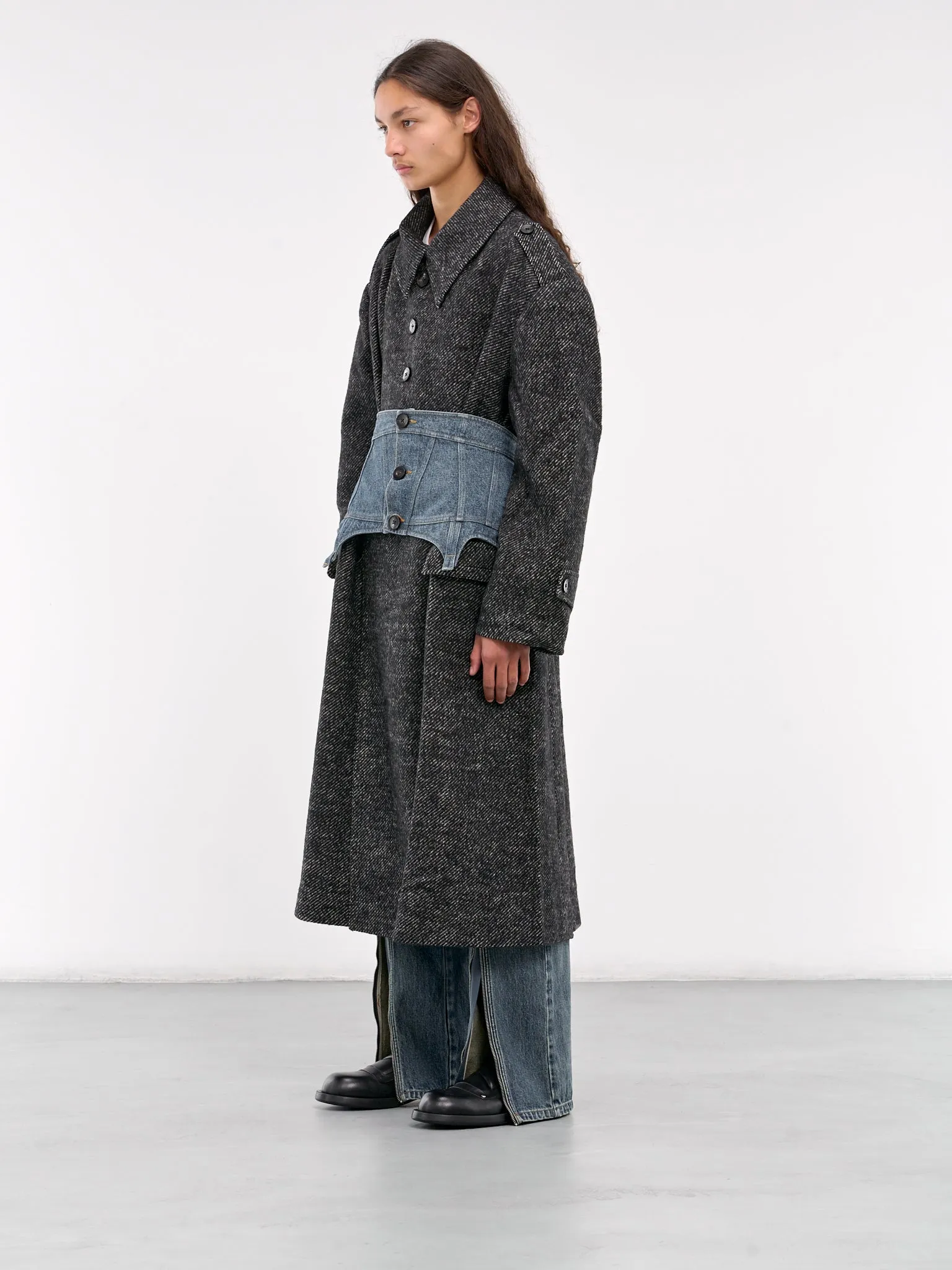 Oversized Gradient Coat (FMF18CT06-BLACK)