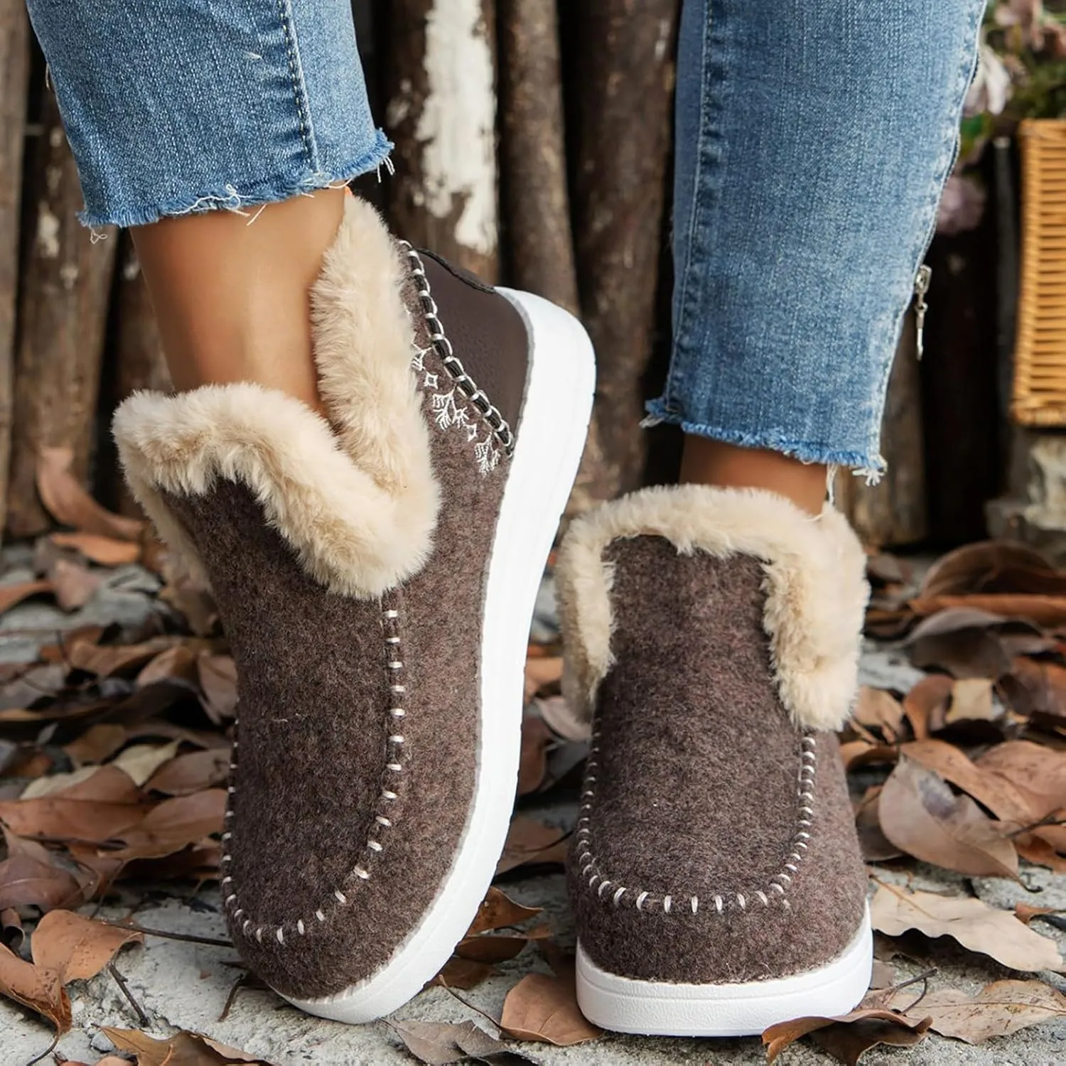 Snow Shoes For Men Non-Slip aterproof Fu Lined Ankle Booties Winter Walking Shoes For Men Slip On Shoes