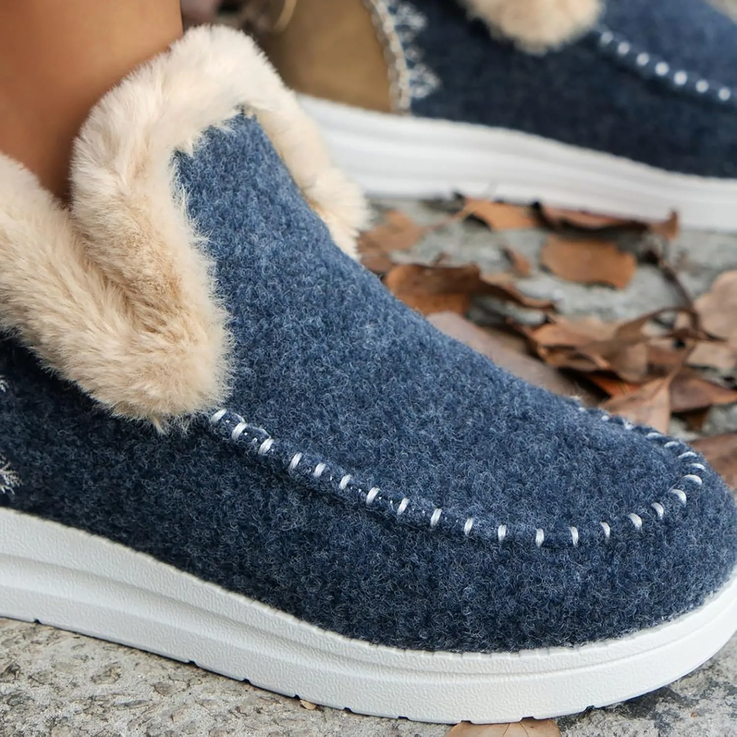 Snow Shoes For Men Non-Slip aterproof Fu Lined Ankle Booties Winter Walking Shoes For Men Slip On Shoes
