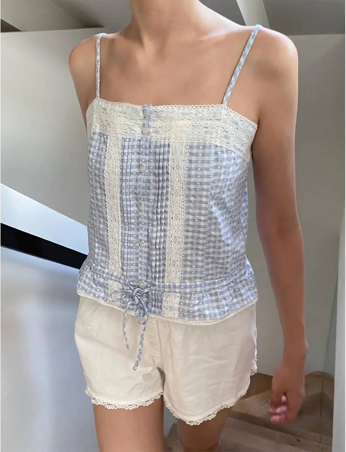 Womens Y2k Lace Trim Tank Top Boho Tie Front Camisole Sleeveless Slim Fitted Cami Going Out Shirts